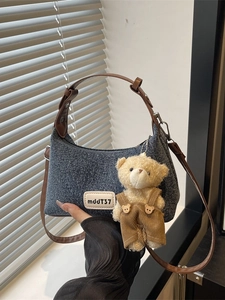 Retro Denim Hobo Bag For Women Vintage Wash Blue Dumpling Shoulder Crossbody Bag With Bear Pendant Patch Detail