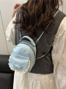 Mini sac à dos bleu clair pour femme avec dentelle, nœud et bretelles en chaîne