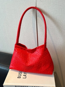 Sac à Épaule Sous le Bras en Cuir PU Tressé de Style Français Avec Mini Pochette Détachable Sac à Main de Mode Minimaliste pour Femme
