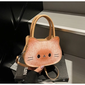 Détail du sac bandoulière créatif en forme de pain chat en cuir PU caramel avec poignée