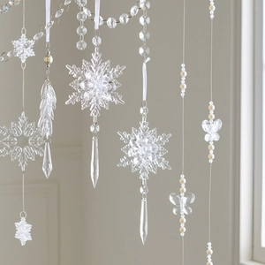 Set de colgantes de copos de nieve y mariposas de acrílico para elegante decoración navideña