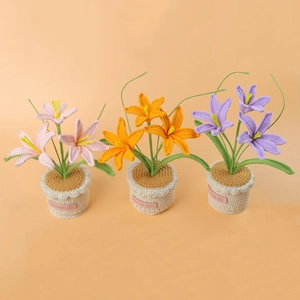 Handmade Crochet Lily Potted Plant Yarn Knitted Artificial Flower Desk Decor For Home Office Gift