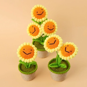 Handmade Crochet Sunflower Potted Plant Smiley Face Yarn Woven Flower Home Tabletop Decor Cute Healing Pastoral Ornament