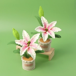 Handmade Crochet Lily Potted Plant Yarn Knitted Artificial Flower Home Table Decor Pink White Gradient Gift Ornament