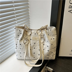 Sac Fourre-tout Tendance pour Femmes avec Nœud et Plis Grande Capacité Nylon Minimaliste Urbain Sac à Bandoulière Sous le Bras