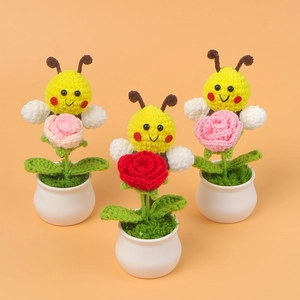 Handmade Crochet Bee Flower Potted Plant Hand Knitted Rose Desktop Decoration Amigurumi Gift Cute