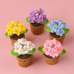 Handmade Crochet Mini Potted Flower Ornament Sunflower Tulip Rose Daisy Artificial Plant For Desktop Car Decor Gift