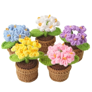 Handmade crochet forget-me-not potted plants in 5 vibrant colors for desktop decor