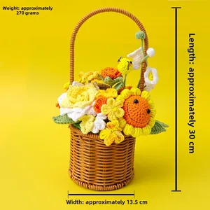 Panier de fleurs fait main avec tournesols et roses dimensions 30cm haut 13,5cm large