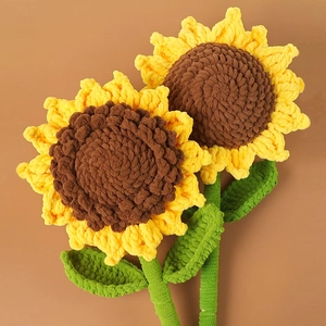 Handmade Crochet Sunflower Artificial Chenille Yarn Flower For Home Decor Wedding Party Valentine Mother Teacher Day Gift