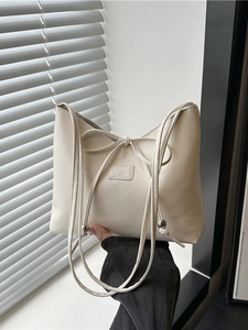 Chic Schleife PU Leder Damen Umhängetasche Vielseitige Unterarm Beuteltasche Pendeln Tote Handtasche Mit Metallperlen Einfarbig