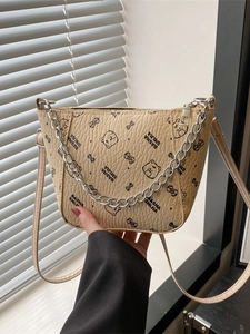Dames Mode PU Leer Schoudertas Casual Beer Letter Print Crossbody Emmer Tas Met Metalen Ketting Rits Dagelijkse Telefoon Tasje