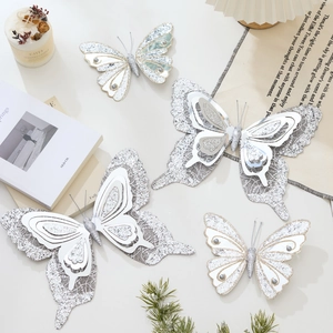 4er-Set silberne Glitzer Schmetterlinge für Weihnachtsbaum und festliche Dekoration