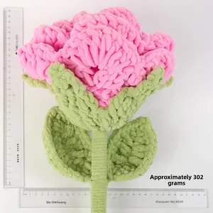 Handmade crochet pink flower bouquet showing dimensions 30x28cm and weight 302g