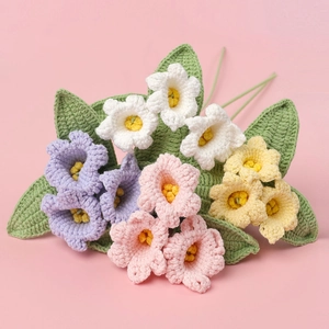 Bouquet de Muguet Fait à la Main au Crochet Fleurs Artificielles en Fil Tricoté Pour Décoration de Maison Mariage Cadeau d'Anniversaire