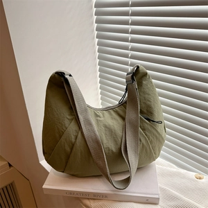 Minimalist Nylon Pleated Half Moon Shoulder Bag For Women Large Capacity Lightweight Hobo Crossbody Bag Casual Urban Tote