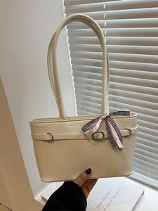 Sac Seau en Cuir PU pour Femmes Décoration de Nœud Doux Ruban Sac Sous le Bras Simple Grande Capacité Fourre-tout d'Épaule
