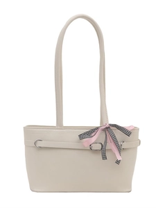 Sac sous les aisselles en similicuir crème avec boucle métal et nœud en ruban rose