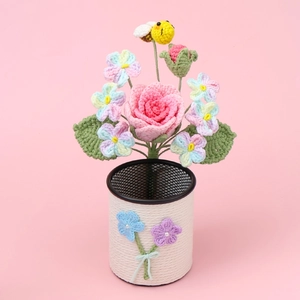 Handmade crochet flower pen holder with pink roses and small bee for teacher gift