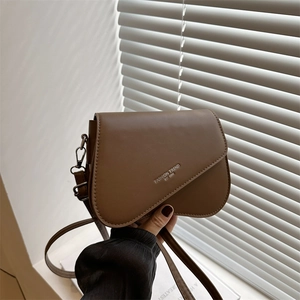 Minimalist Women's PU Leather Asymmetric Flip Shoulder Bag Fashion Trend Letter Print Crossbody Square Bag Daily Purse