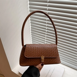 Woven Underarm Bag PU Leather Shoulder Baguette Handbag With Gold Buckle Retro Minimalist For Women Daily Matching