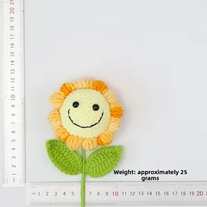Tournesol tricoté main avec visage souriant, dimensions 10x20cm et poids léger de 25g