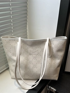 Large Capacity Women Tote Bag PU Leather Floral Embossed Handbag Minimalist Commuting Shoulder Bag Fashion Lady Purse