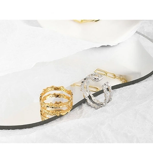 Unregelmäßige Lava-Textur Doppelband-Ringe in Gold und Silber, offenes verstellbares Design