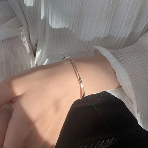 Mobius Geometric Bangle Copper Minimalist Wave Twist Bracelet Elegant Jewelry For Women