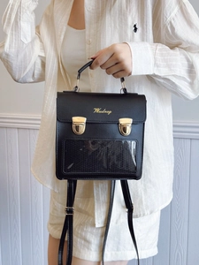 Sac ita noir de style japonais avec grande fenêtre en PVC et boucle en métal doré