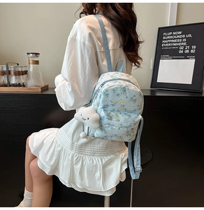 Mini sac à dos floral bleu avec motif à fleurs et pendentif nuage en peluche