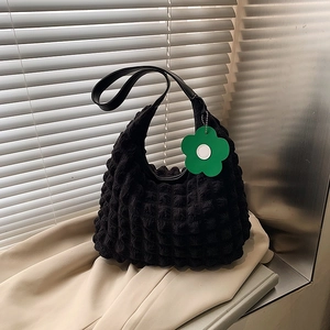 Sac Fourre-tout pour Femme Style Coréen Texture Bulles Popcorn Froncée Grande Capacité Sac à Épaule Avec Pendentif Fleur