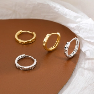 Geometric faceted S925 sterling silver hoop earrings in gold and silver set