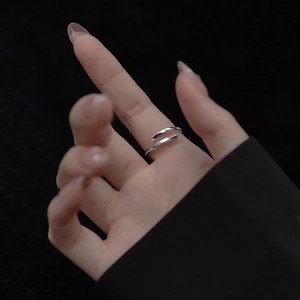 S925 sterling silver vintage twisted Mobius open ring for women on black background