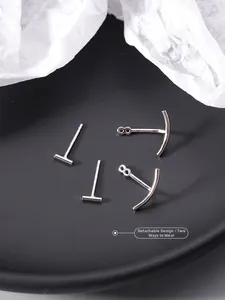 Boucles d'oreilles en argent 925 avec design amovible à deux façons sur plateau noir