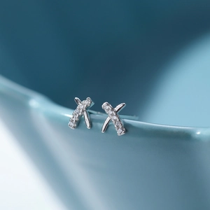 Minimalist S925 silver X-shaped criss-cross stud earrings with pavé sparkling cubic zirconia