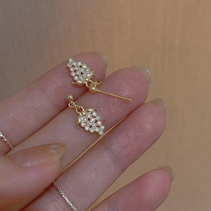 Élégantes boucles d'oreilles en argent S925 en forme de raisin avec zircons brillants