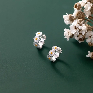 S925 sterling silver daisy flower hoop earrings with white enamel finish for women