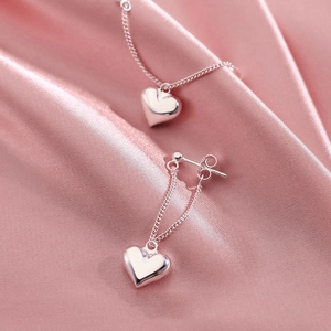 Boucles d'oreilles cœur à pampilles en argent S925 sur soie rose, style élégant
