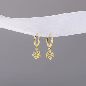 Elegant gold S925 sterling silver maple leaf drop earrings with delicate leaf carvings