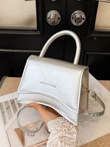Sac à Main Moderne en Cuir PU Fond Incurvé Sac Bandoulière Sablier Pour Femmes Mode Impression de Lettres Sac à Épaule