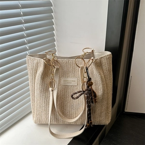 Sac Fourre-tout Tressé à la Mode pour Femmes Sac à Épaule en Paille Grande Capacité Sac à Main Décontracté de Vacances Avec Chaîne