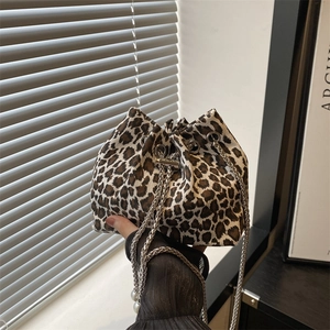 Fashion Leopard Print Canvas Bucket Bag With Metal Chain Strap Artificial Pearl Drawstring For Women Stylish Daily Crossbody Bag