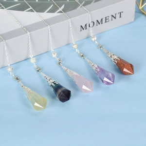 Natuurlijk Kristal Zeshoekig Prisma Pendel Halsketting Met Zilveren Legering Holle Kap Voor Meditatie Vrouwen Mannen Sieraden