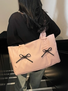 Sac fourre-tout plissé rose avec nœuds noirs et grande capacité pour le quotidien