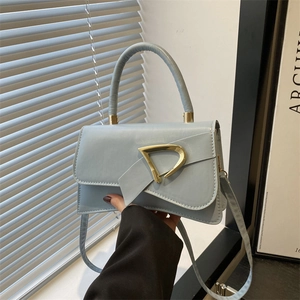 Fashion Retro Women PU Leather Shoulder Bag Gold D Buckle Curved Bottom Small Square Handbag Crossbody Daily Casual Bag