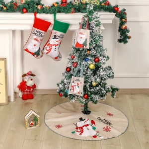 Plüsch Weihnachtsbaumdecke Set mit Weihnachtsmann und Schneemann für die Feiertage