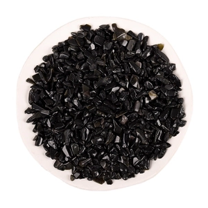 Polished natural black obsidian crystal chips for aromatherapy and aquarium decoration