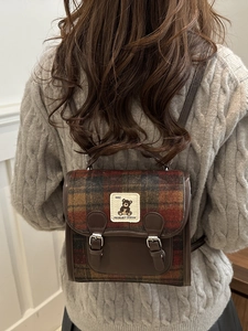 Sac à dos en laine à carreaux style britannique pour femme avec motif vintage et ours