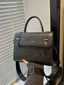 Besace Vintage en Cuir Synthétique pour Femme Sac à Bandoulière Rétro Avec Large Sangle Impression de Lettres Sac à Main à la Mode